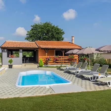 Feriehus Mit Privatpool Fuer 6 Personen Ca 90 Qm In Pula, Istrien Istrische Riviera