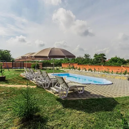 Mit Privatpool Fuer 6 Personen Ca 90 Qm In Pula, Istrien Istrische Riviera Póla