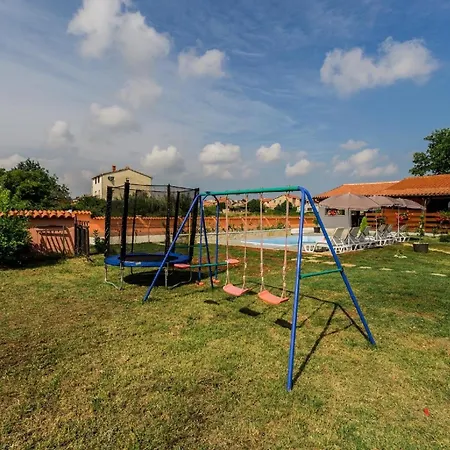 Mit Privatpool Fuer 6 Personen Ca 90 Qm In Pula, Istrien Istrische Riviera Сasa de vacaciones *